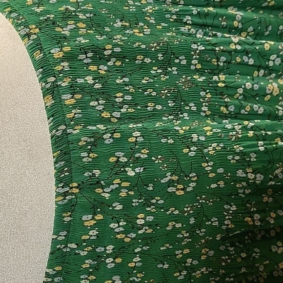 Max Studio Green Floral MINI  Skirt - Picture 3 of 9